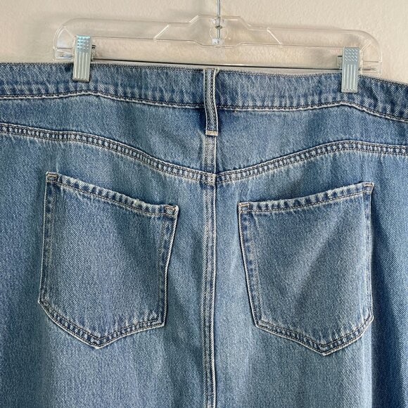 NEW Old Navy Plus 20 Mid Rise Drapey Denim Midi Skirt - Picture 8 of 8